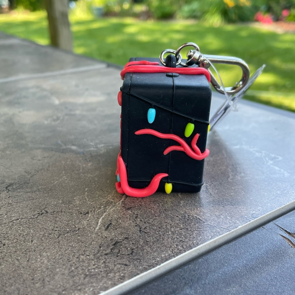 2x Bath & Body Works x Stranger Things Lightbulb Pocketbac Holder 🚦Lights Up🚦 - Picture 14 of 14